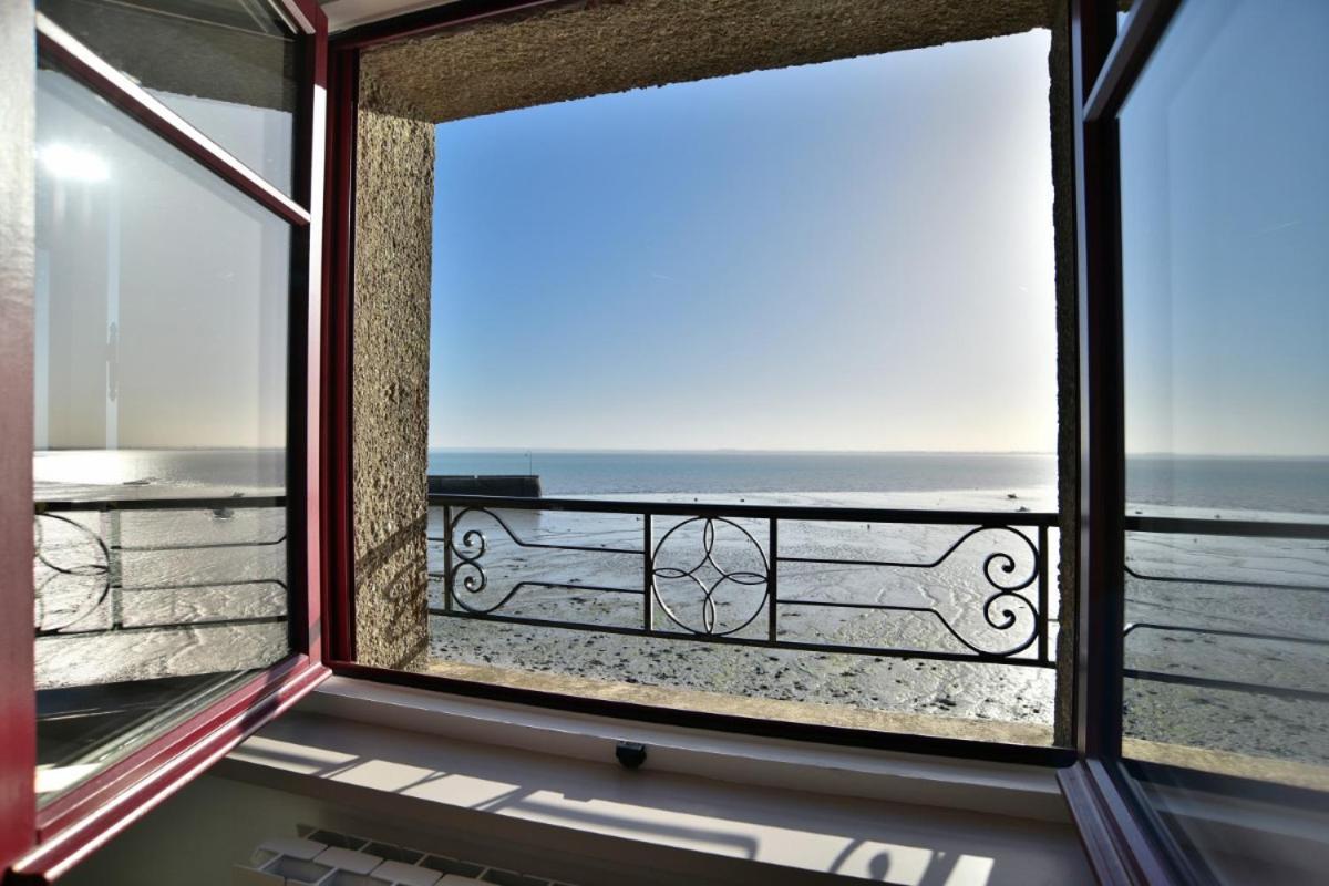 Lostra 2 - Appartement Avec Mezzanine, Front De Mer A Cancale Sur Le Port De La Houle Exterior photo